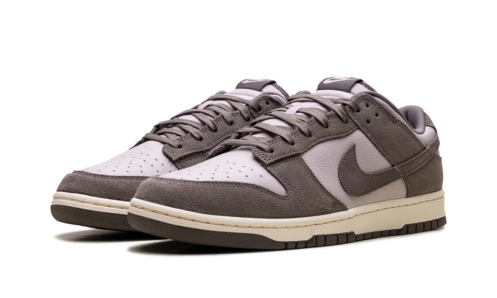 Dunk Low SE "Platinum Violet" FQ8249 001