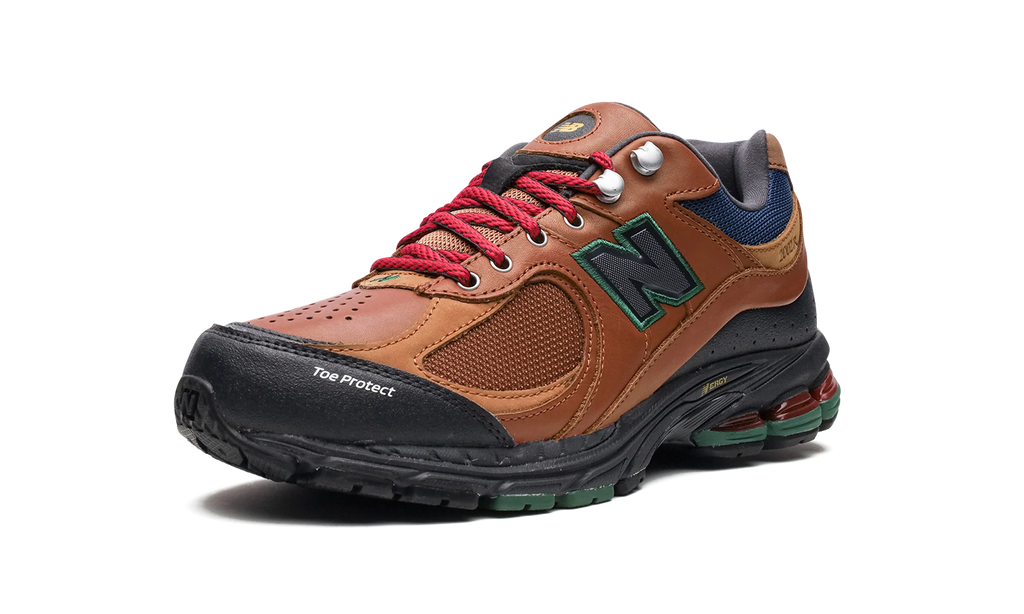 2002R "The Hiker" M2002RWM