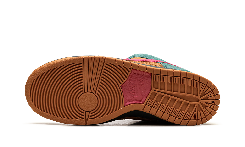 SB Dunk Low Pro "Green Noise Watermelon" HQ1625 301