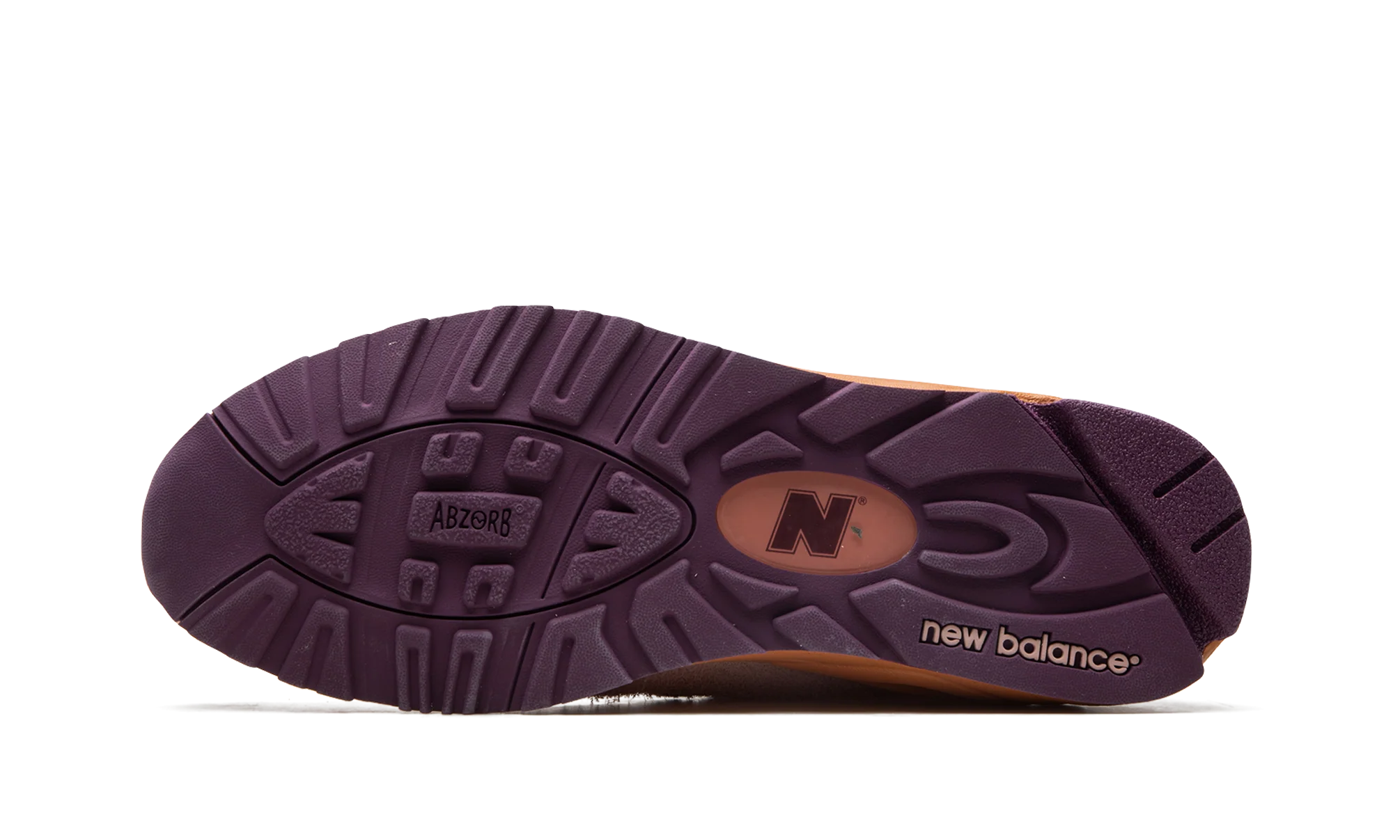 990 V2 "Salehe Bembury - Sand Be The Time" M990SB2