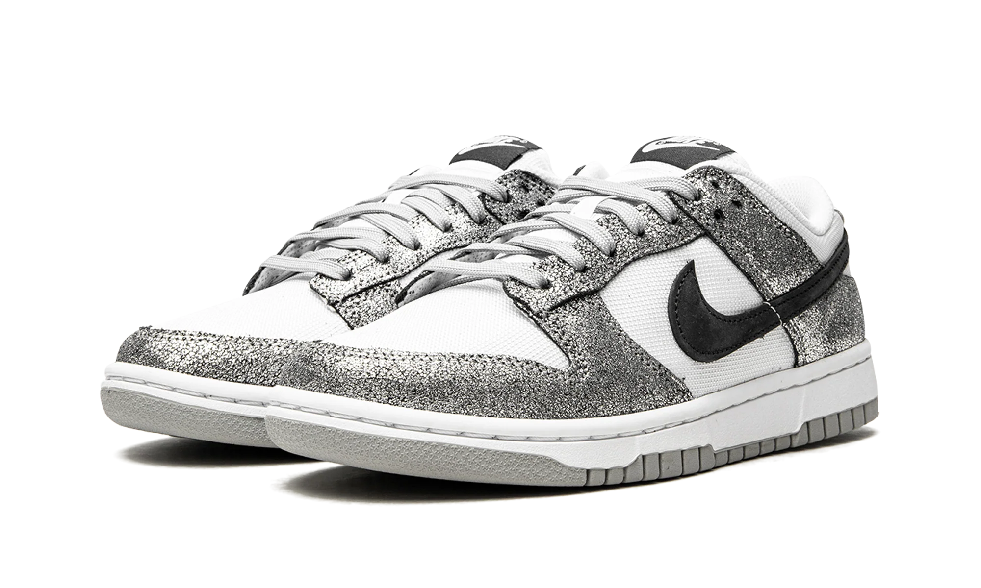 Dunk Low SE WMNS "Golden Gals" DO5882 001