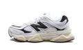 9060 "White / Black" U9060AAB