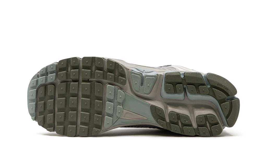 Air Zoom Vomero 5 "Light Orewood Brown" FZ3653 104