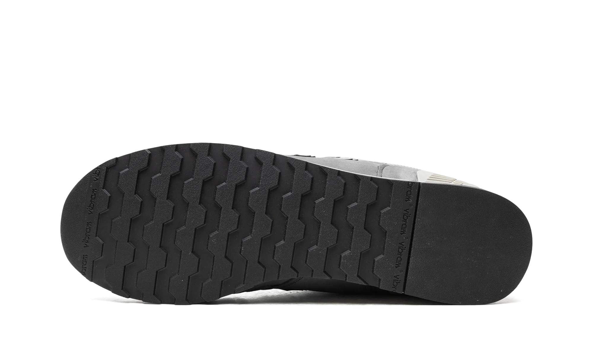 670 "Made in England - Grey" M670GNS