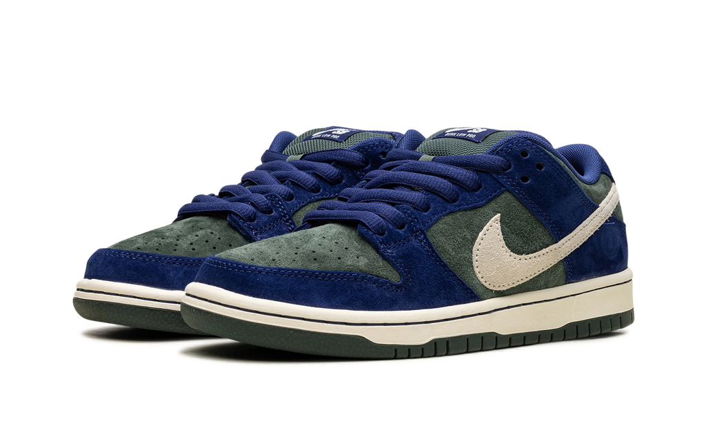 SB Dunk "Deep Royal Blue" HF3704 400