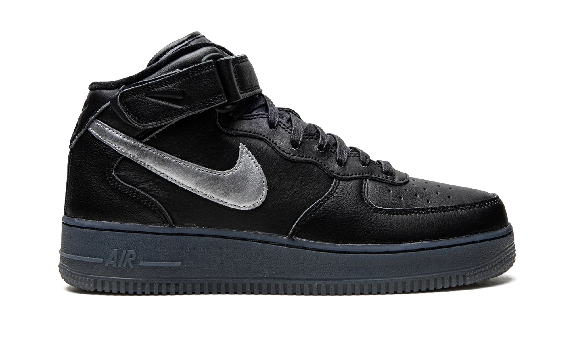 Air Force 1 Mid "Black / Metallic Silver" DX3061 001