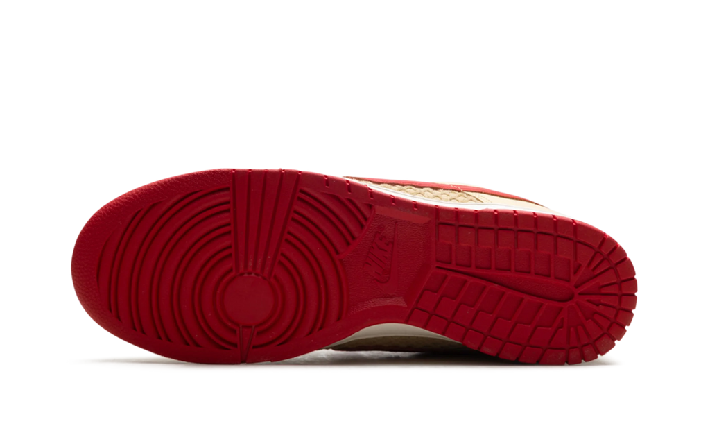 Dunk Low "STRAWBERRY WAFFLE" HJ9100 294