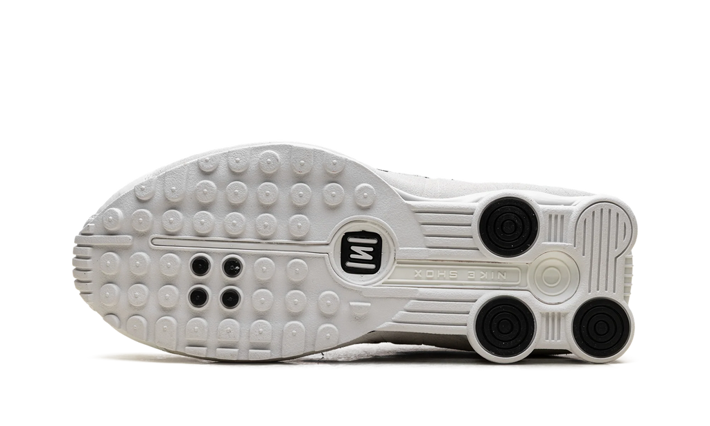 Shox R4 WMNS "White Black Suede" HQ7739 100