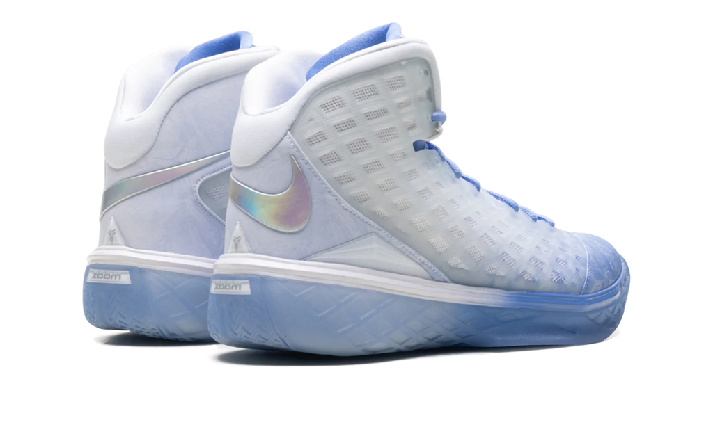 Kobe 3 Protro "Christmas" IQ5338 400