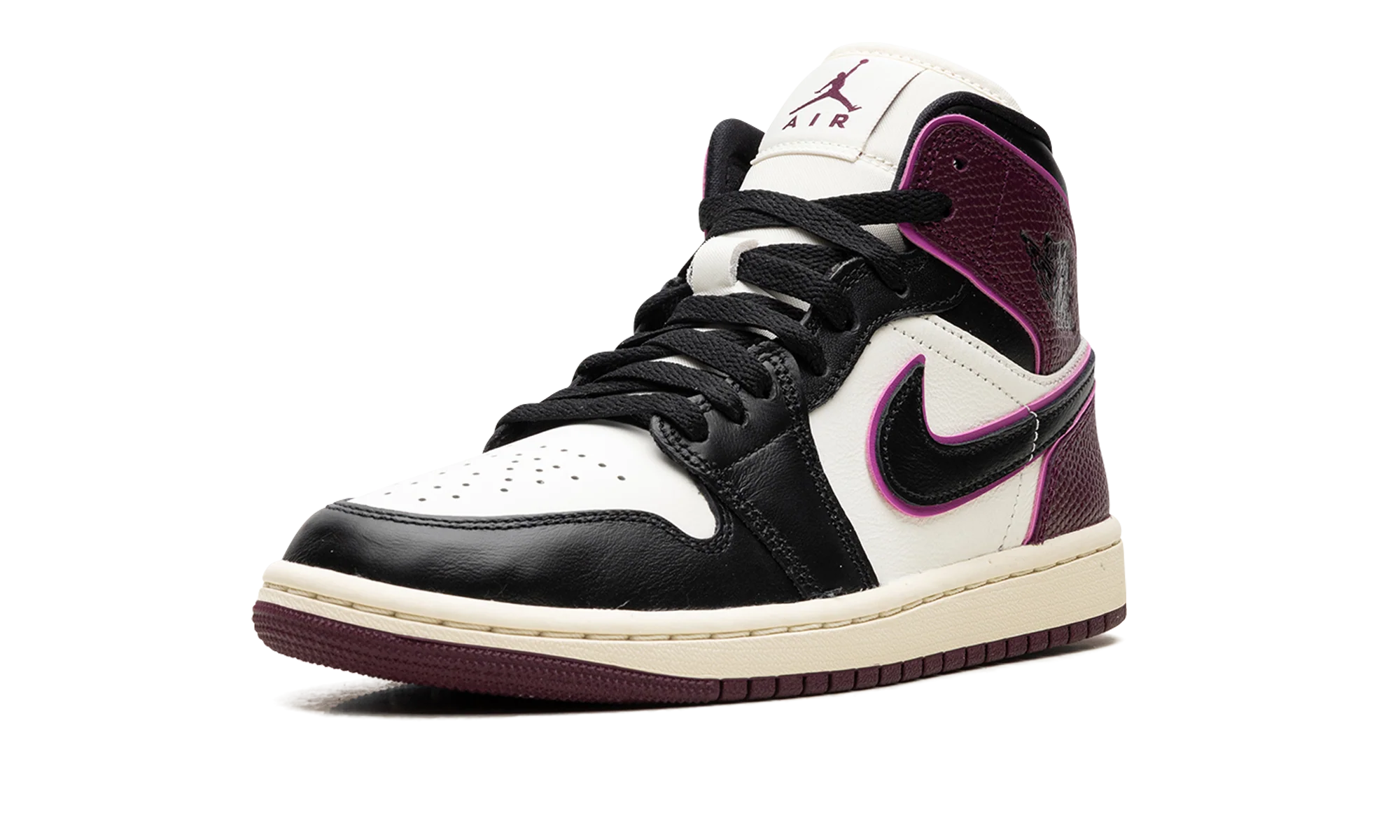 Air Jordan 1 "Bordeaux" FQ7818 101