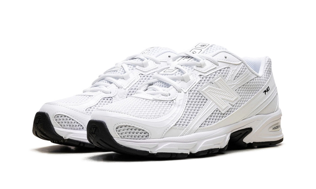 740 "Triple White" U740WW2