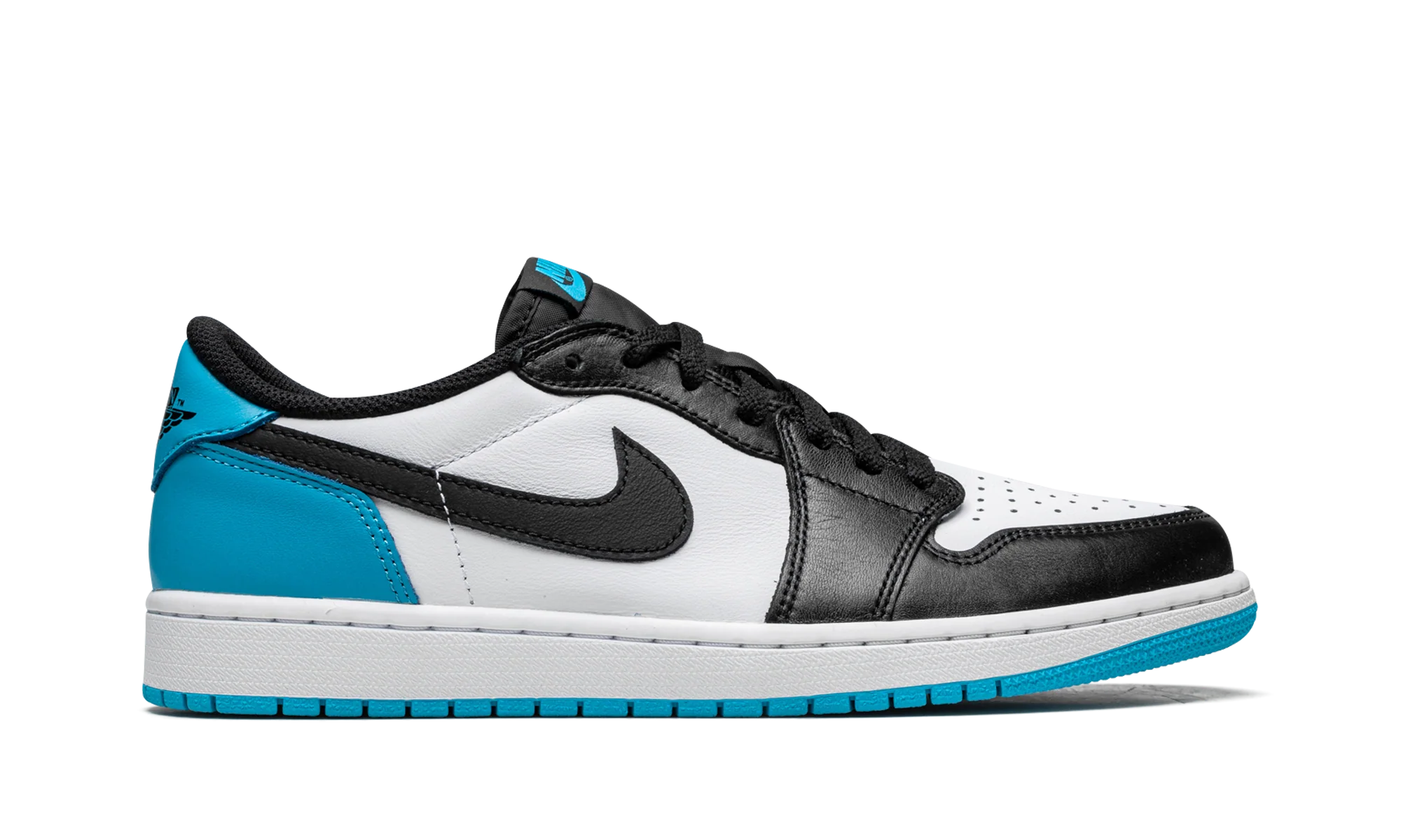 Air Jordan 1 Low OG "UNC" CZ0790 104