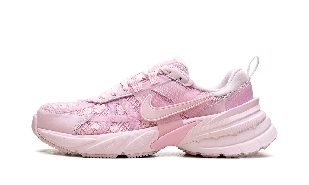 V2K Run WMNS "Pink Foam Arctic Pink" HJ5269 600