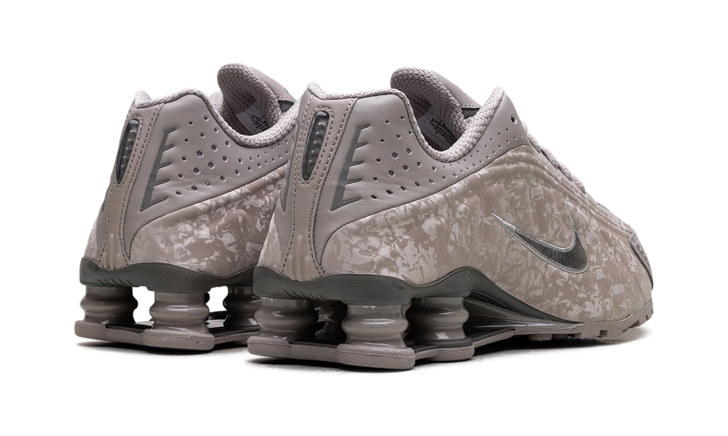 Shox R4 WMNS "Flat Pewter Floral" HV0934 001