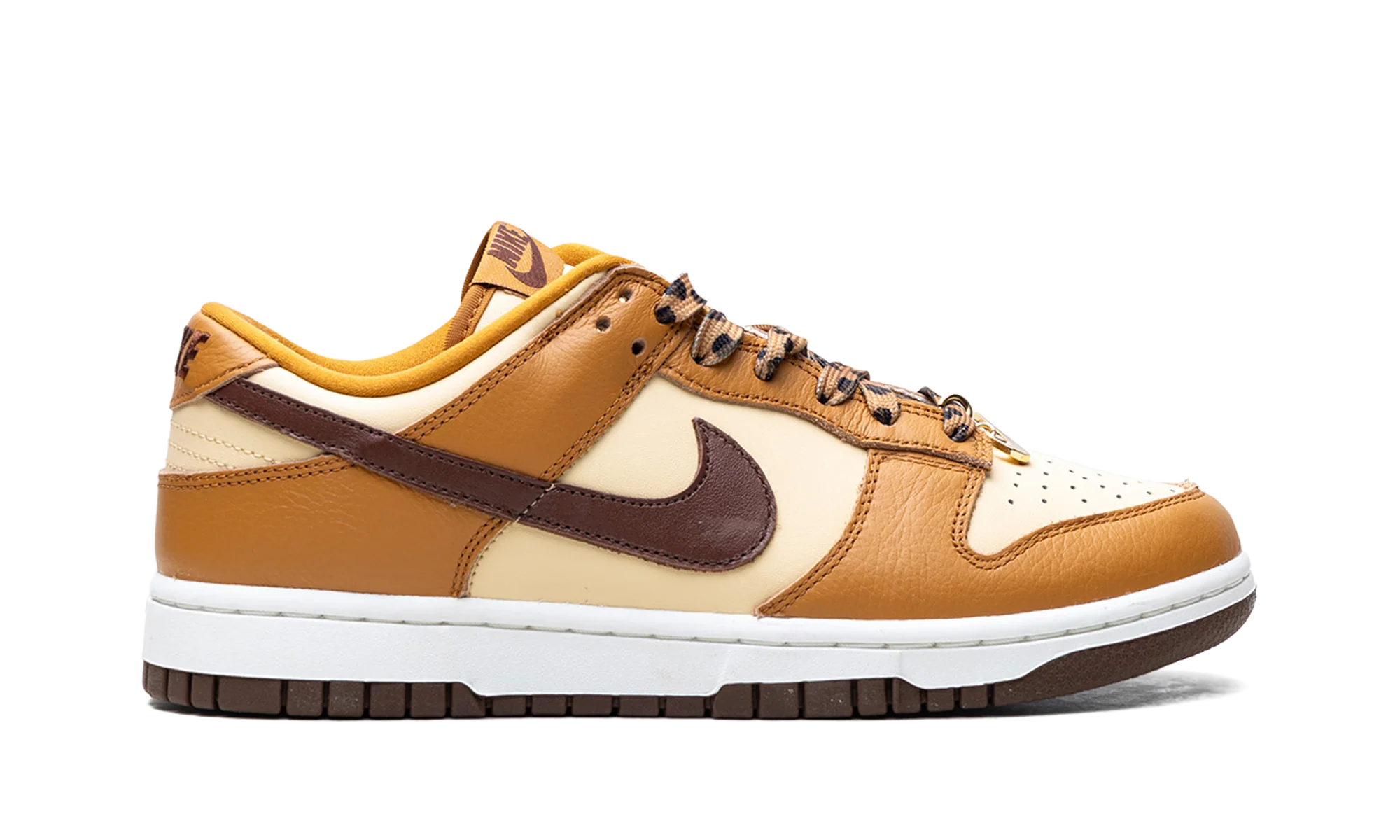 Dunk Low SE WMNS "Cherry Charms - Desert Ochre" HQ7487 700