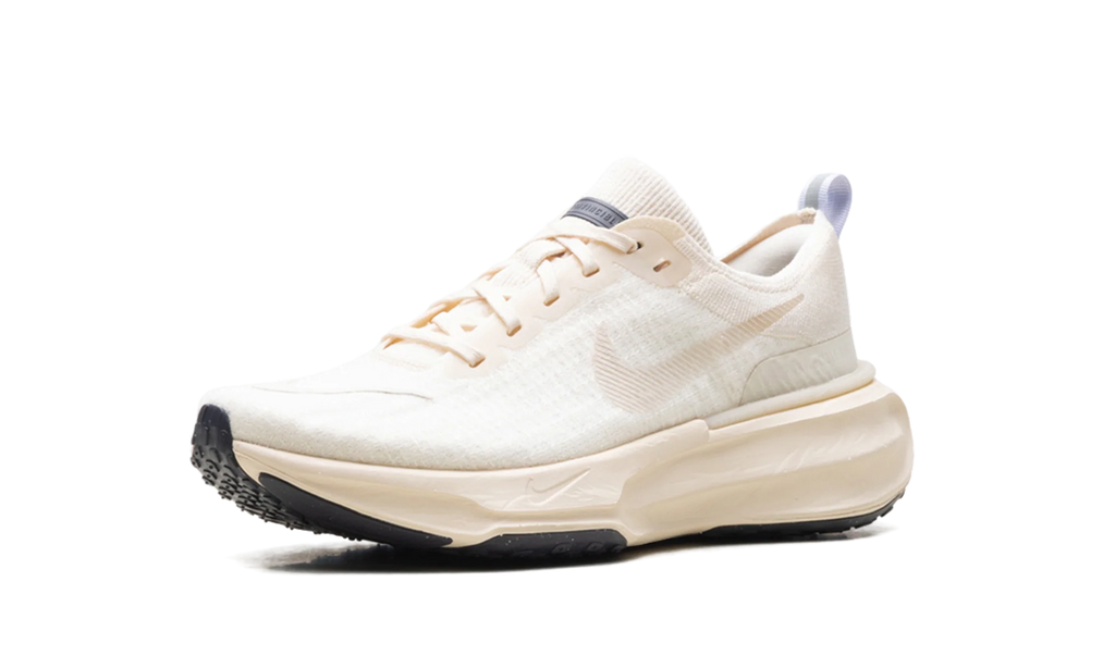 ZoomX Invincible Run 3 "Light Cream" DR2615 200