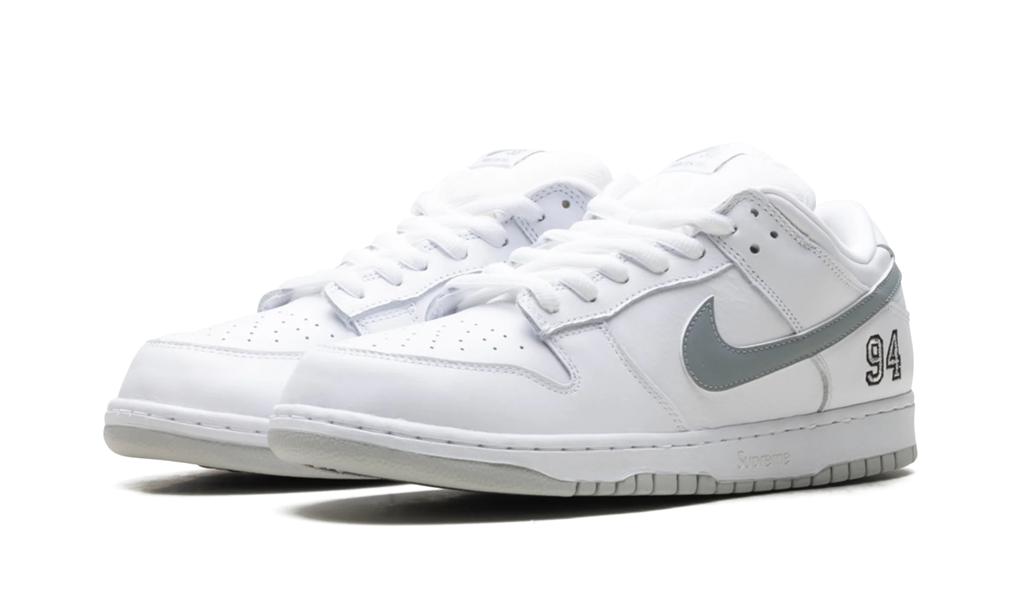 SB Dunk Low "Supreme - White" HQ8487 100