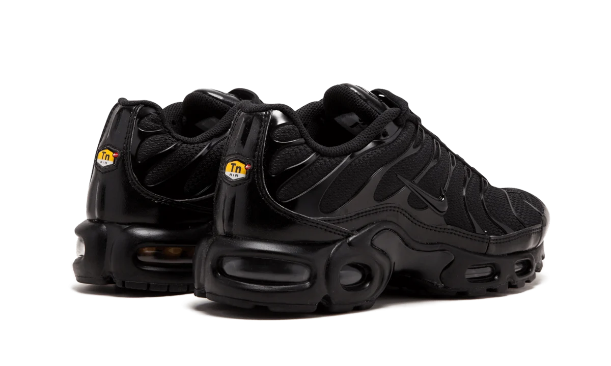 Air Max Plus "Triple Black" 604133 050