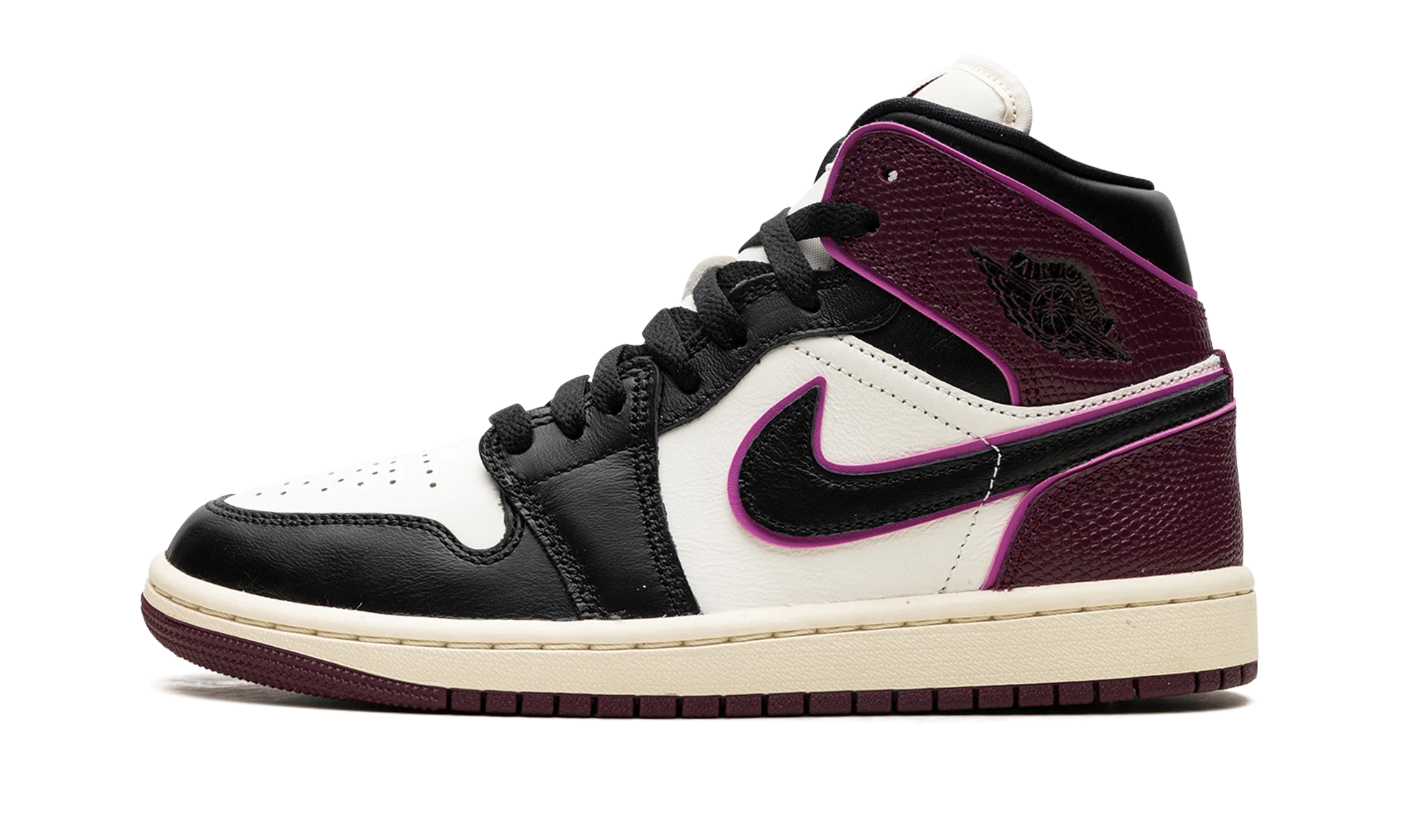 Air Jordan 1 "Bordeaux" FQ7818 101