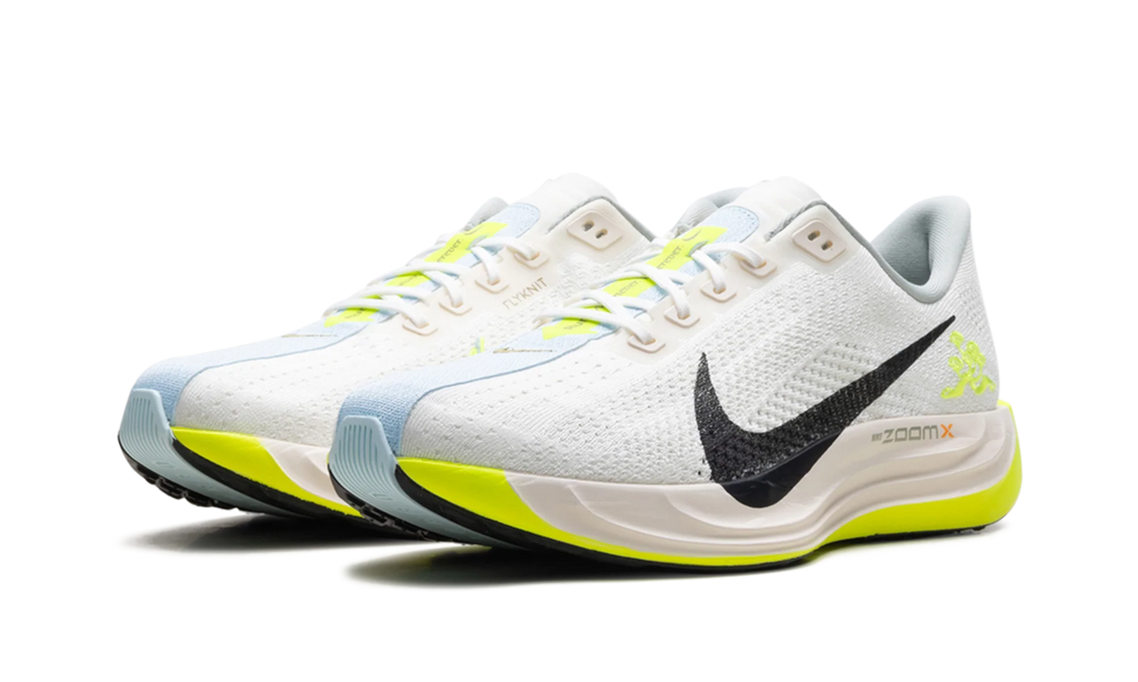 Pegasus Plus "Sail / Pale Ivory / Volt Black" HQ3451 101