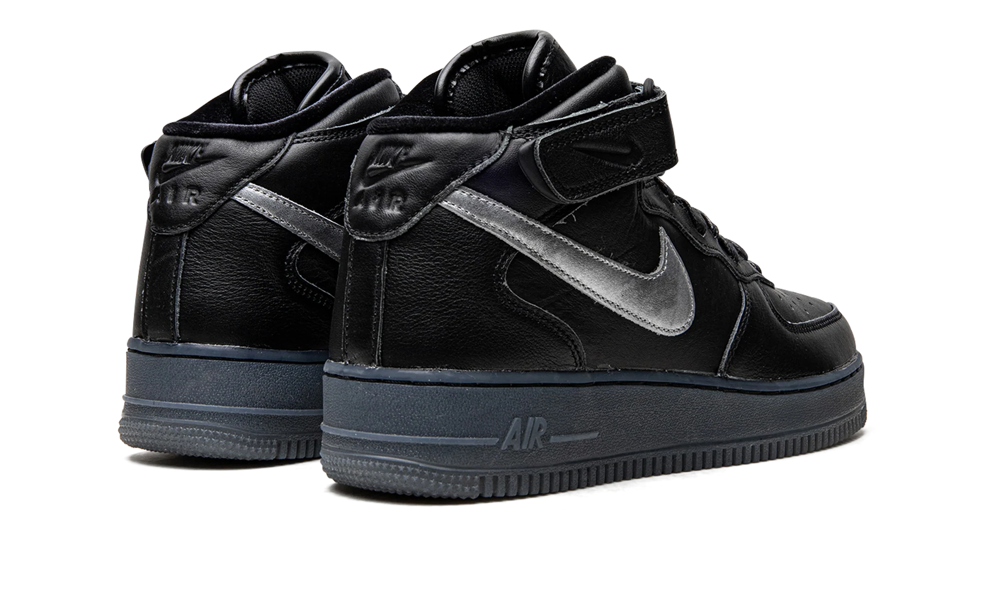 Air Force 1 Mid "Black / Metallic Silver" DX3061 001