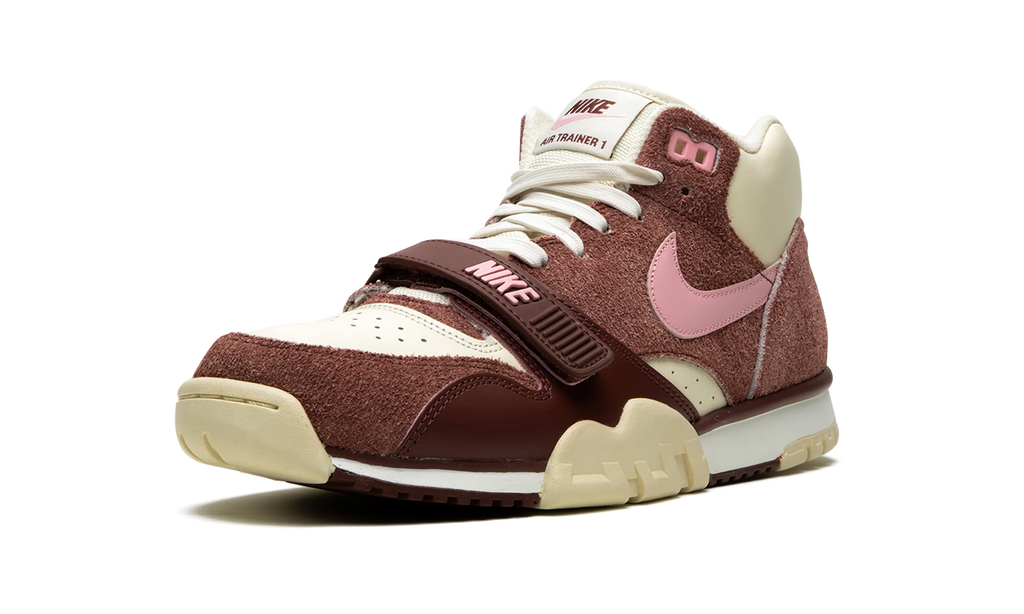 Air Trainer 1 "Valentine's Day" DM0522 201