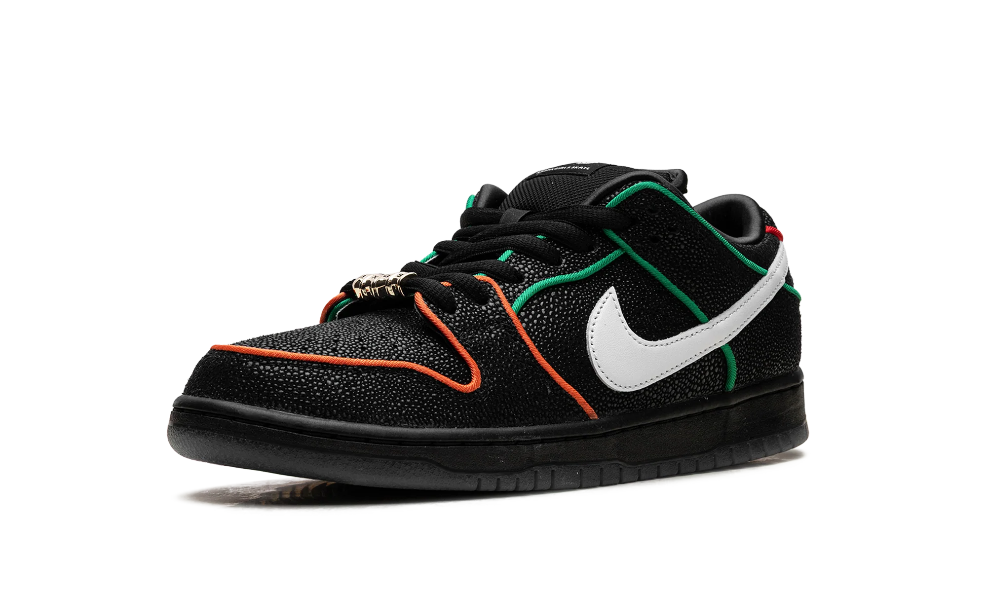SB Dunk Low "Bronx Girls Skate" HV1664 001