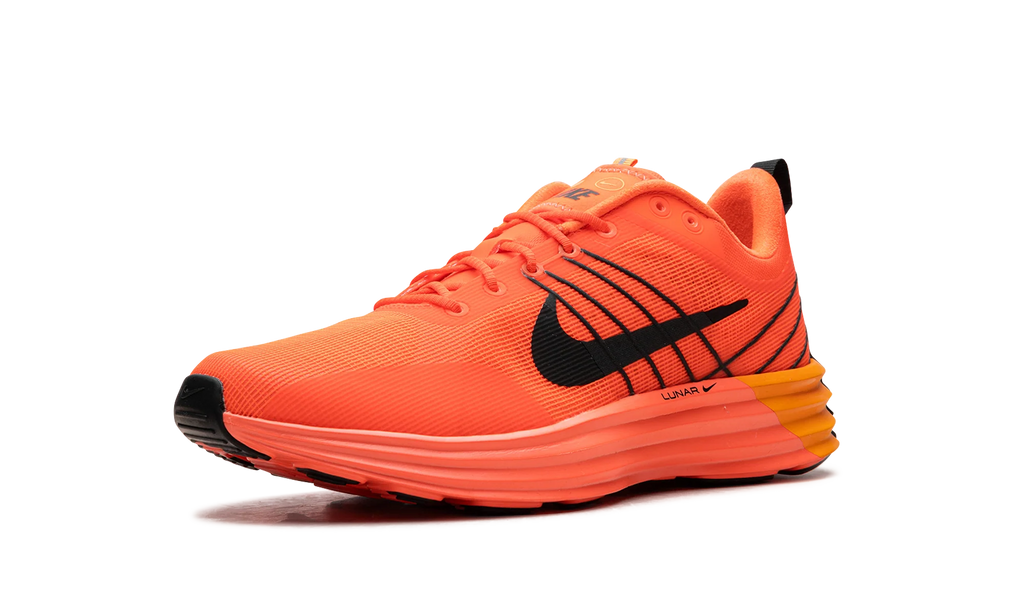 Lunar Roam "Hyper Crimson" HJ9145 809
