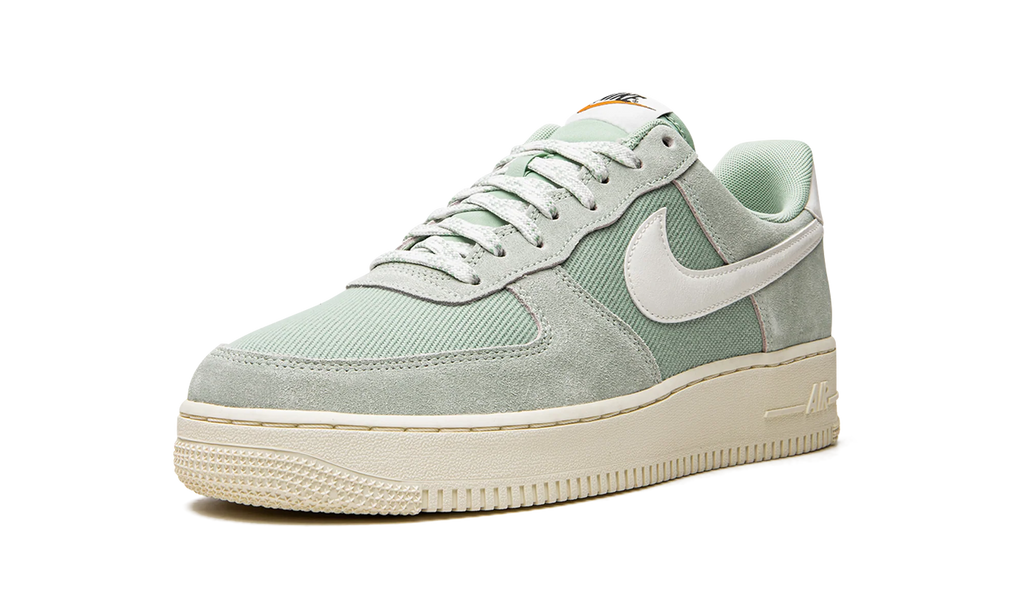 Air Force 1 "Certified Fresh" DO9801 300