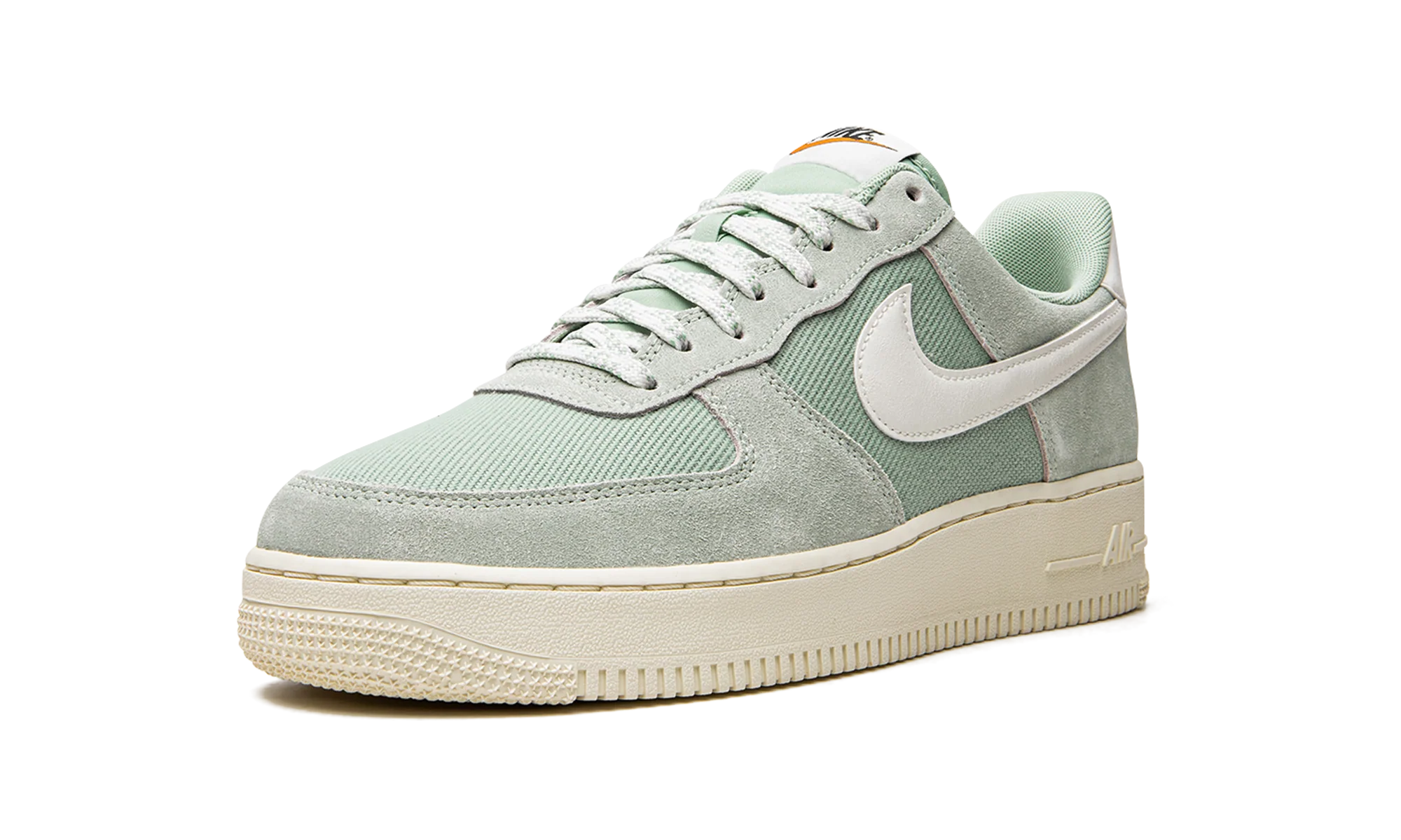 Air Force 1 "Certified Fresh" DO9801 300