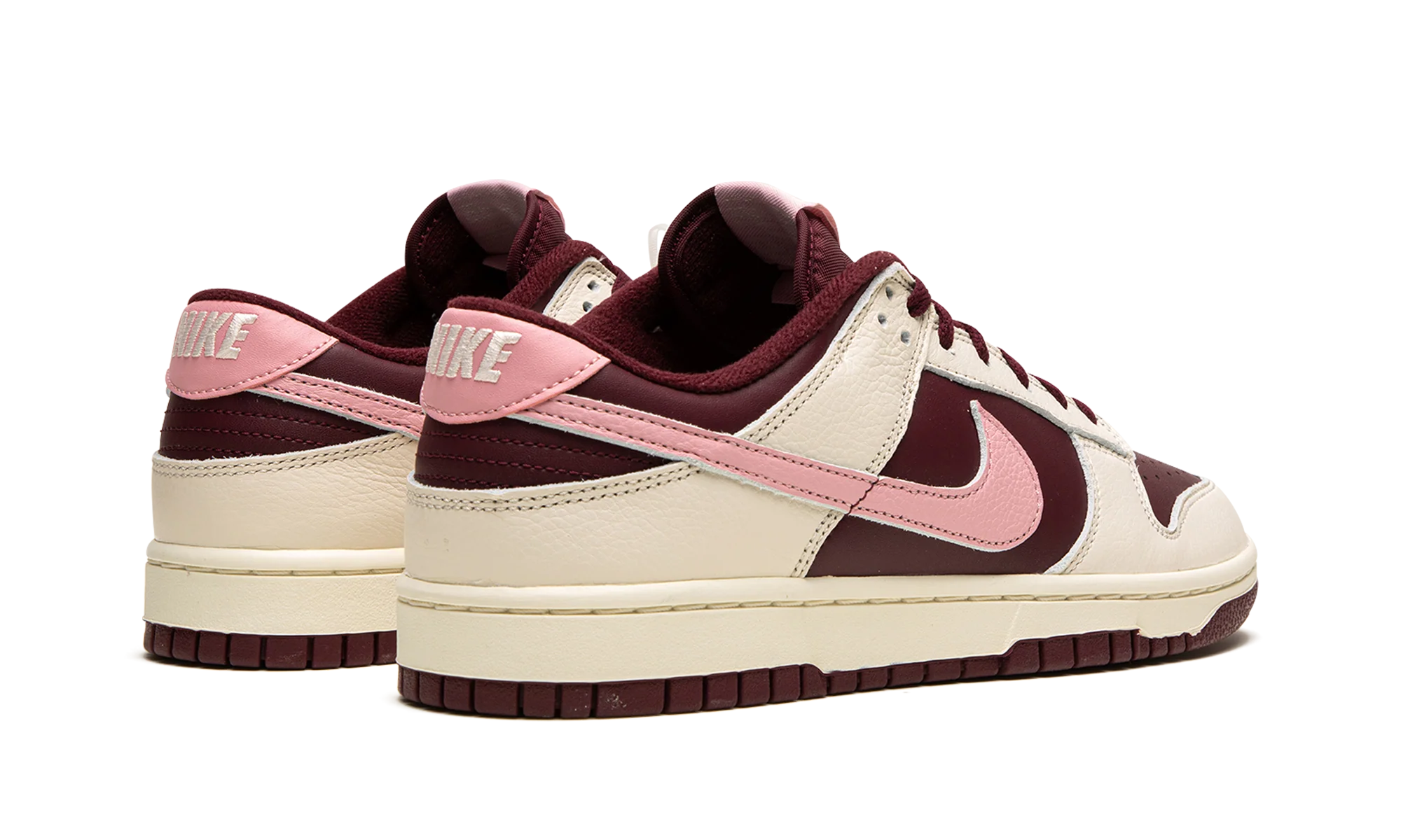 Dunk Low Retro PRM "Valentine's Day 2023" DR9705 100
