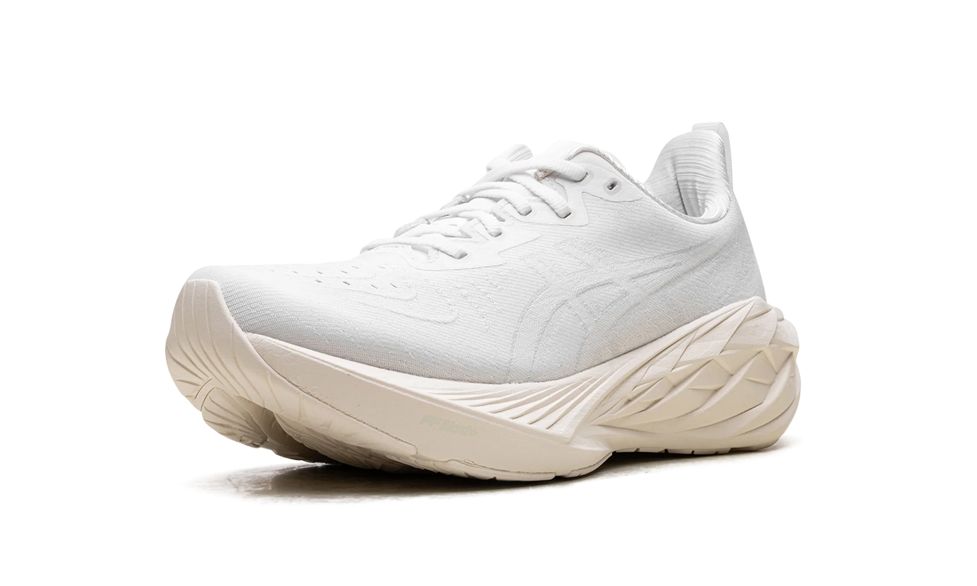 Novablast 4 "White / White" 1011B693 102