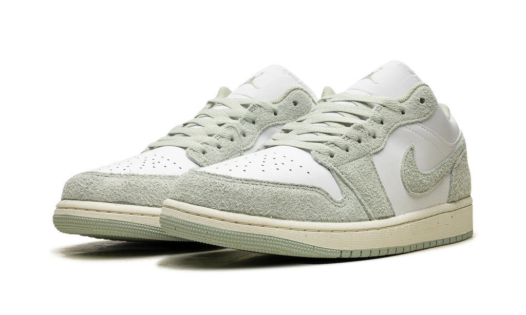 Air Jordan 1 Low SE "Seafoam" FN5214 131