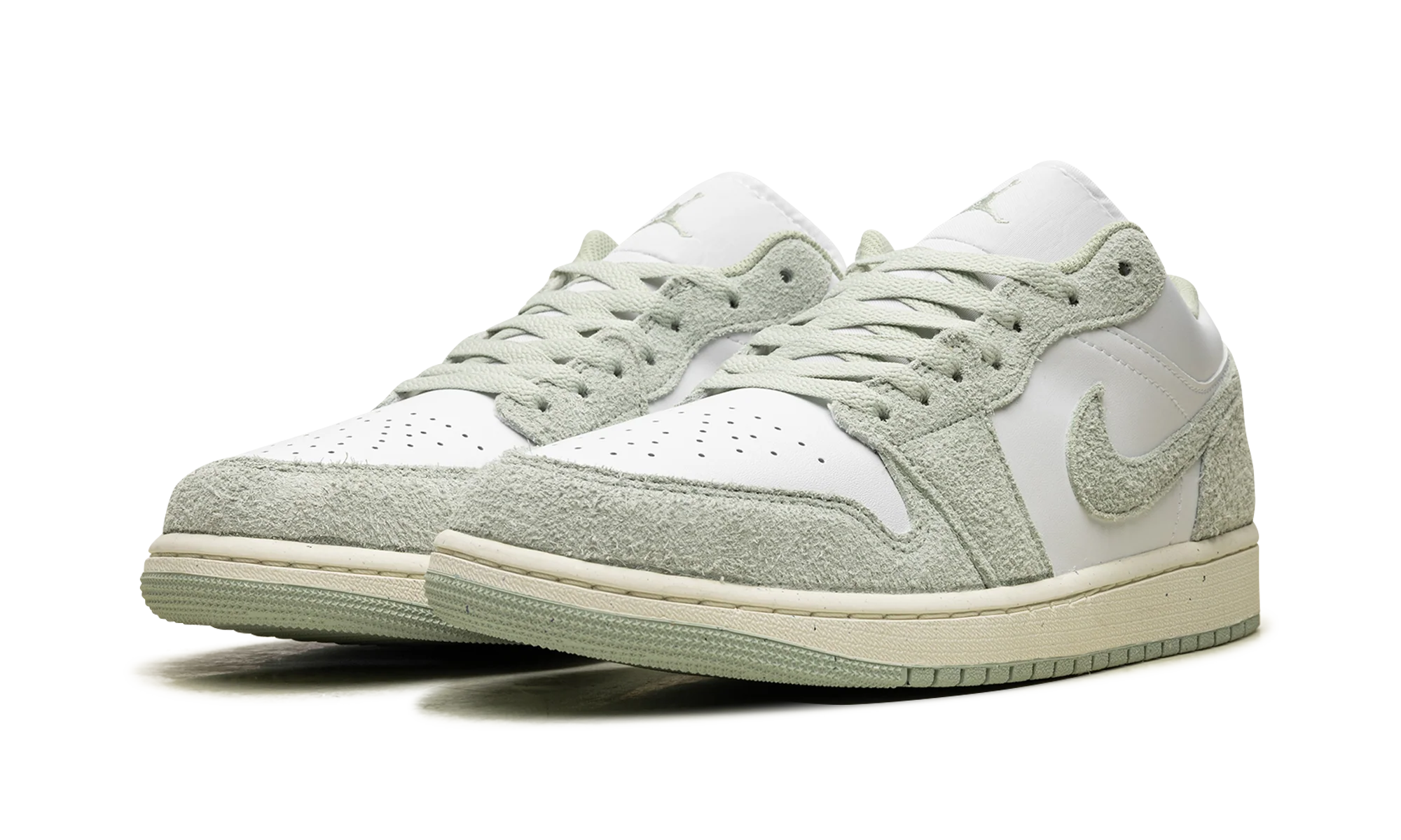 Air Jordan 1 Low SE "Seafoam" FN5214 131