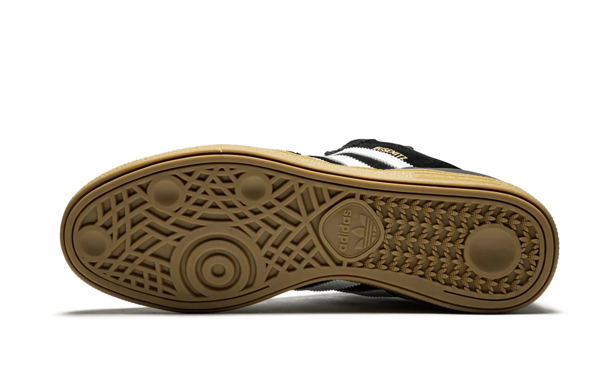 Busenitz "Black / White / Gum" G48060