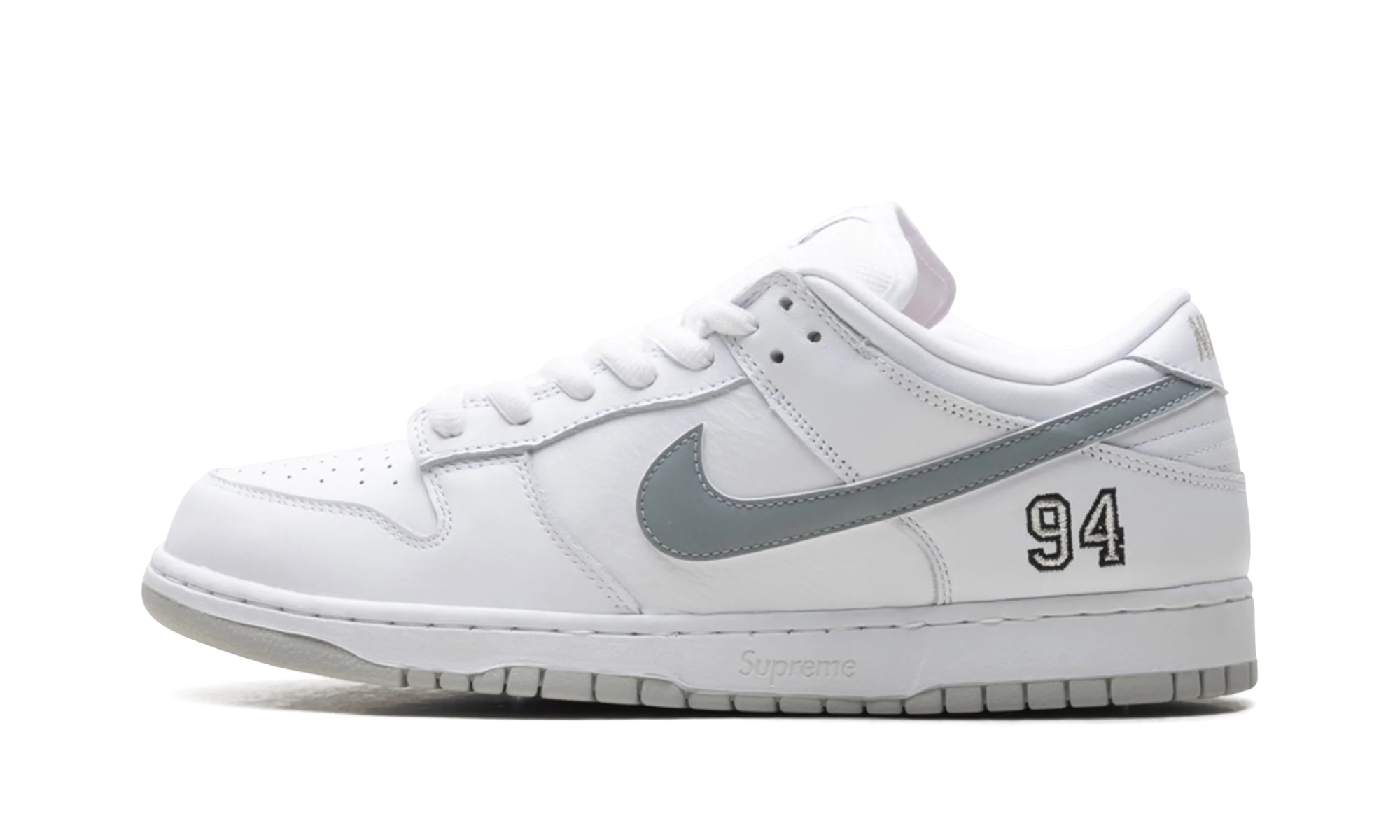 SB Dunk Low "Supreme - White" HQ8487 100