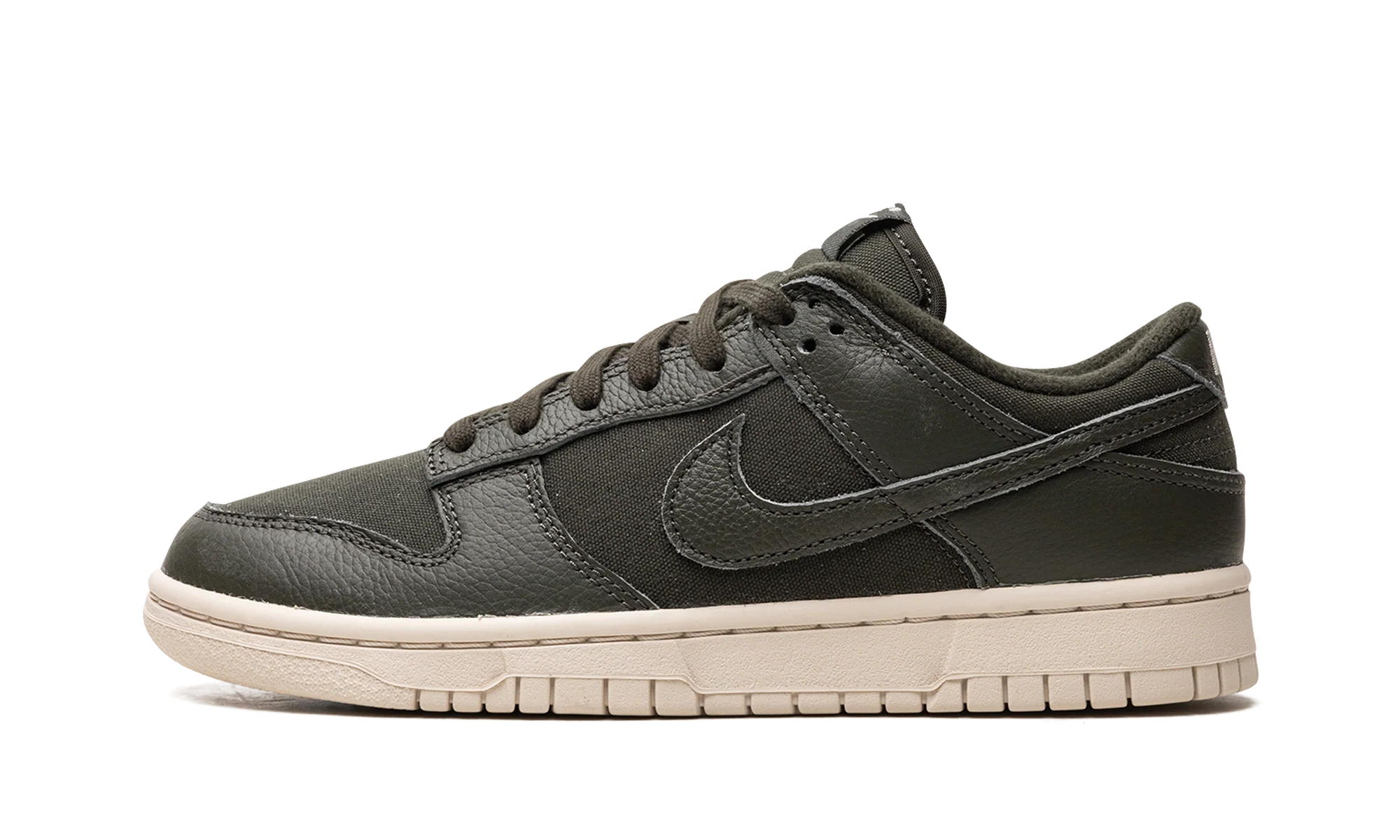 Dunk Low PRM "Sequoia" DZ2538 300