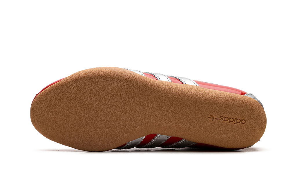 Tokyo WMNS "Red/Silver Metallic" JQ0596