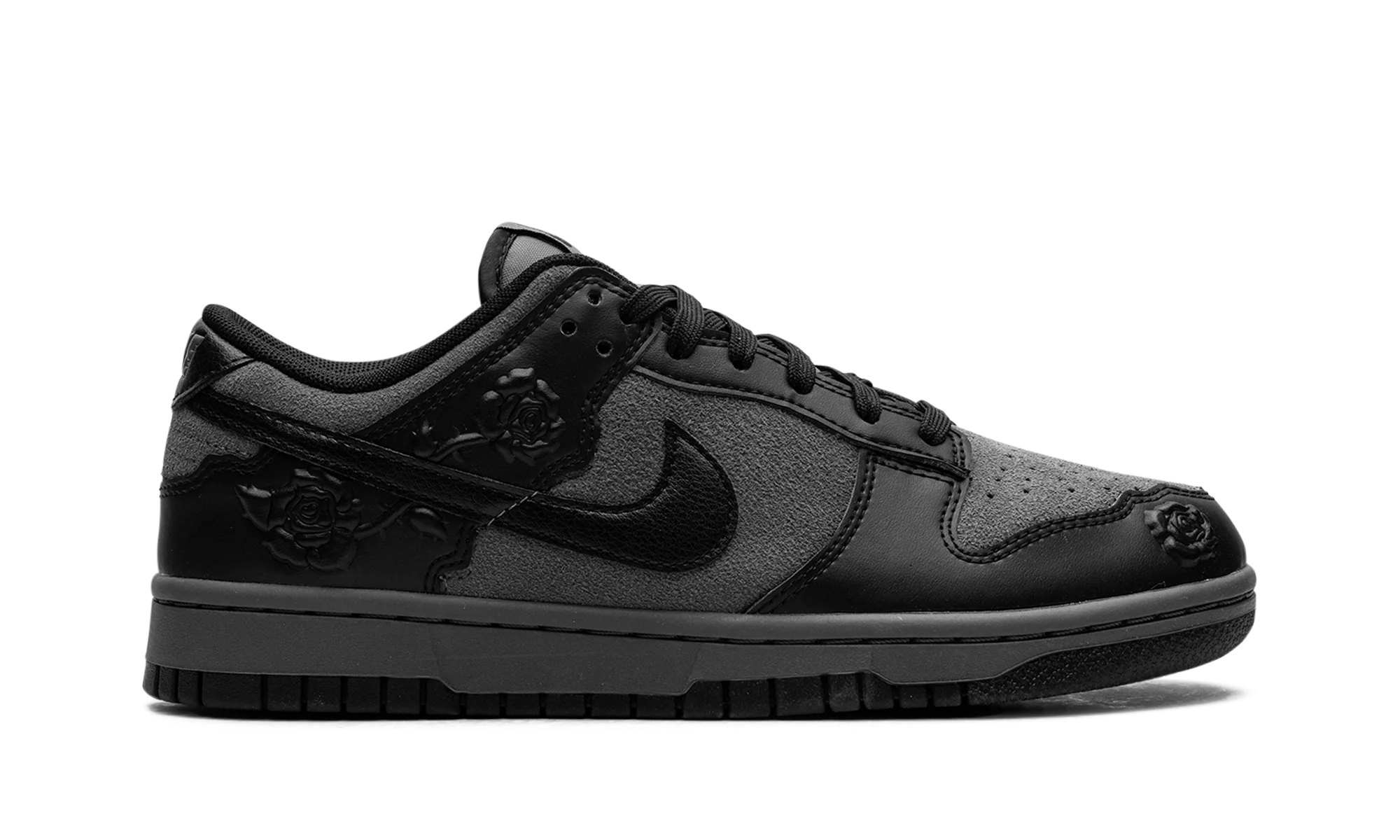 Dunk Low WMNS "Black Roses" HF1986 001
